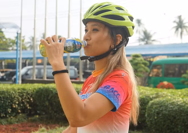 Nước uống vận động Number 1 Active chanh muối giúp bổ sung muối khoáng một cách nhanh chóng, hiệu quả.
