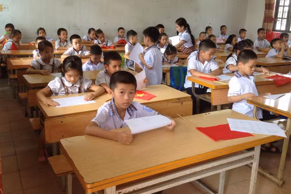 Trường Tiểu học Uy Nỗ (Đông Anh, Hà Nội) bị phát hiện có nhiều khoản thu không đúng. Ảnh: CTV