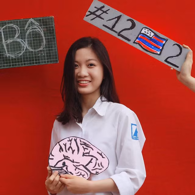 Ngô Hà Kiều Phương lọt số cực ít người thế giới đạt điểm SAT 1 tuyệt đối.