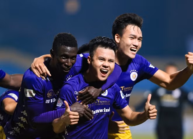 Quang Hải tiếp tục là người góp công lớn giúp Hà Nội FC giành chiến thắng. Ảnh: VPF.
