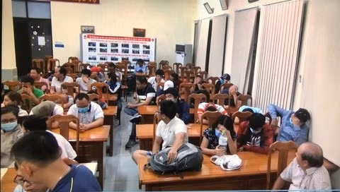 Các con bạc bị bắt giữ