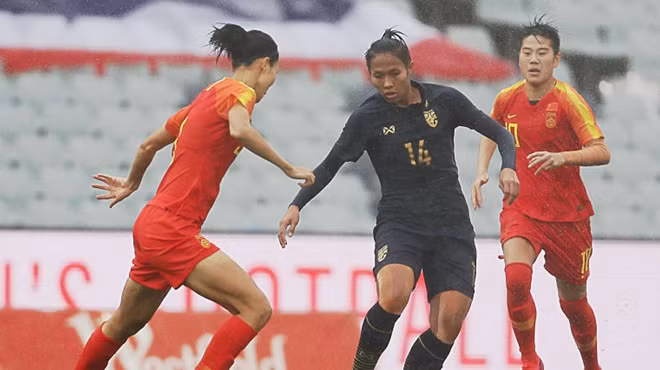 Trong khi các cô gái Thái Lan coi như đã mất quyền giành vé tới Tokyo hè này. Ảnh: AFC.