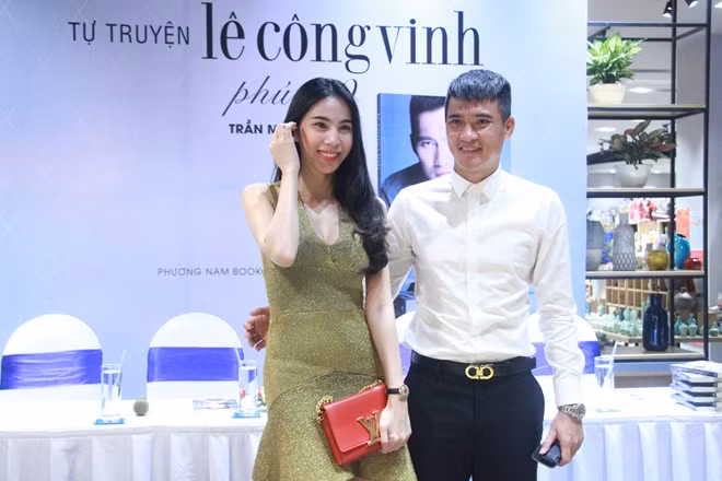 Năm 2014, Lê Công Vinh kết hôn cùng ca sĩ Thủy Tiên, hiện cả hai có một cô con gái gần 6 tuổi.