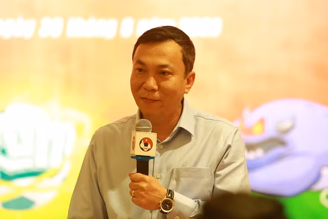Ông Trần Quốc Tuấn - Phó Chủ tịch Liên đoàn Bóng đá Việt Nam phát biểu tại buổi lễ.