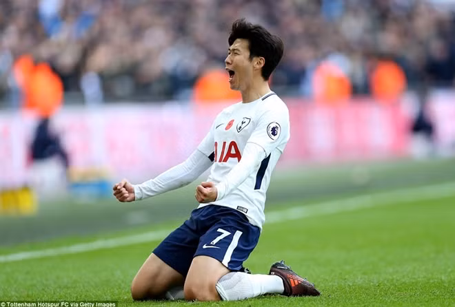 Mới 25 tuổi và chơi rất ổn định, Son Heung-min hứa hẹn sẽ còn tỏa sáng trong màu áo Tottenham. Ảnh: Getty Image.