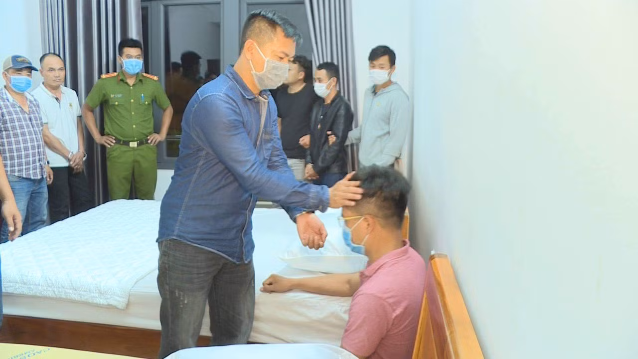 Đề nghị truy tố nhóm đối tượng ném quả nổ để đòi nợ ảnh 3