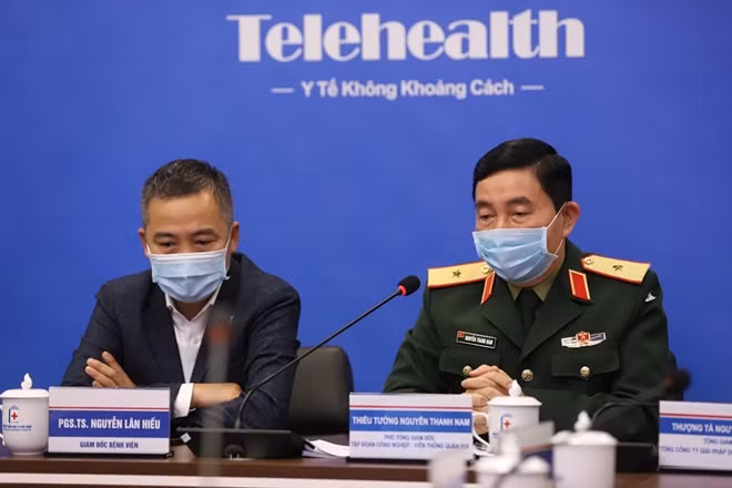 Lãnh đạo Viettel và Bệnh viện Đại học Y tại sự kiện truyền hình trực tuyến Chương trình Khám chữa bệnh từ xa Telehealth đầu tiên của năm Tân Sửu.