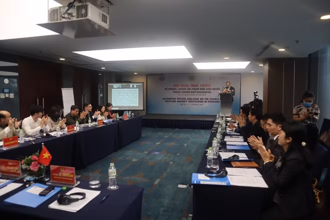 Toàn cảnh hội nghị trực tuyến tại đầu cầu Việt Nam.