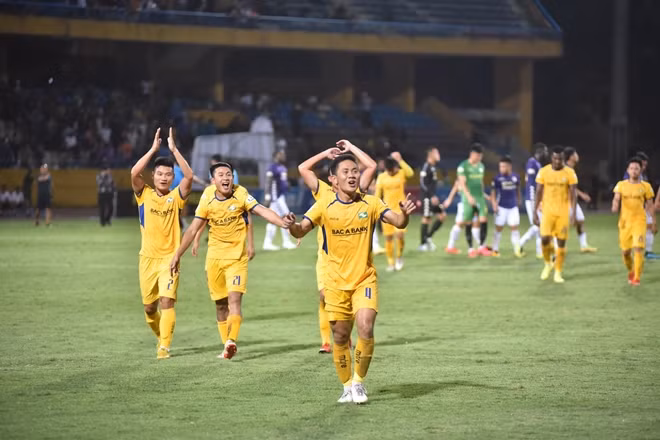 CLB SLNA đề nghị kết thúc sớm V.league 2020.