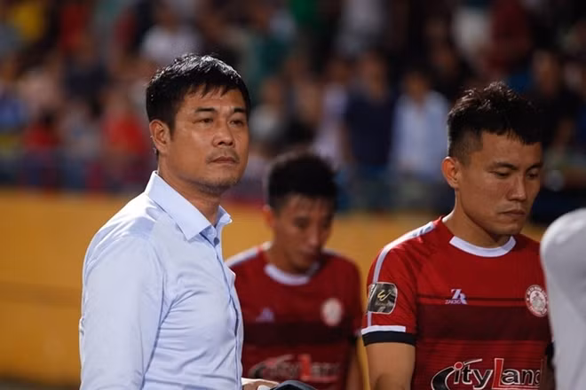 HLV Hữu Thắng sẽ tái xuất V.League trong vai trò tạm quyền. Ảnh: HĐ