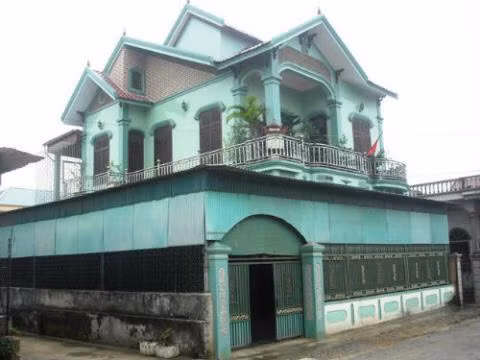 Biệt thự mọc lên như nấm ở thôn Thuyền. Biệt thự mọc lên như nấm ở thôn Thuyền.