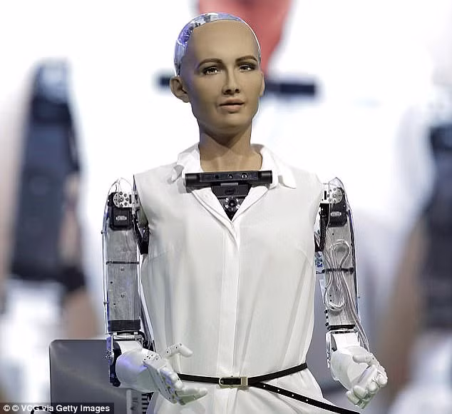 Sophia, robot đầu tiên được trao quyền công dân.