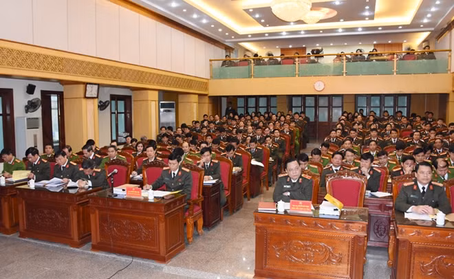 Các đại biểu tham dự hội nghị.