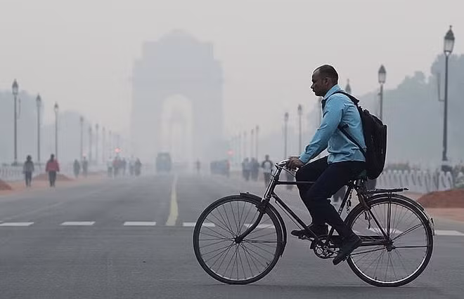 Khói bụi bao trùm Thủ đô New Delhi.