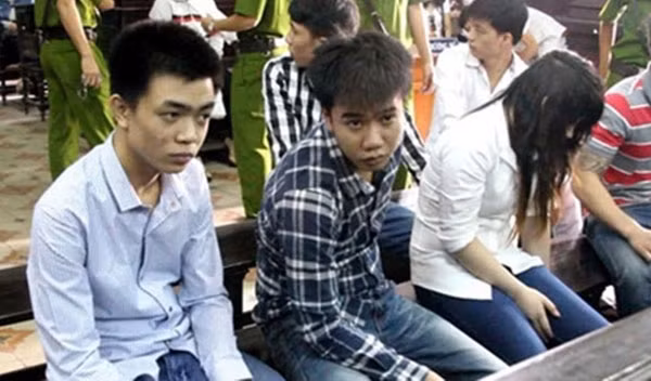 Nhóm bị cáo từng bị xét xử về hành vi giết người do va chạm giao thông.