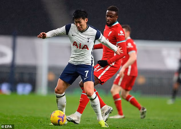Trận đấu tâm điểm vòng 20 giải Ngoại hạng Anh khi Tottenham tiếp đón Liverpool trên sân nhà.