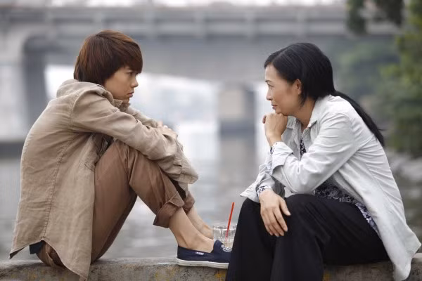Ca sĩ Phương Thanh (phải) từng giành giải thưởng “Cánh diều vàng” cho vai diễn trong phim điện ảnh “Nụ hôn Thần Chết”.