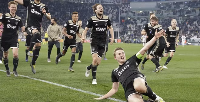 Ajax Amsterdam sẽ tiếp tục viết nên một chiến công nữa trên sân khách?