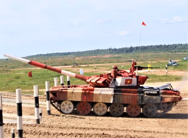 Đội tuyển Việt Nam thi đấu nội dung Tank Biathlon tại hội thao Army Games 2019. (Ảnh: Dương Trí/TTXVN) Đội tuyển Việt Nam thi đấu nội dung Tank Biathlon tại hội thao Army Games 2019. (Ảnh: Dương Trí/TTXVN)