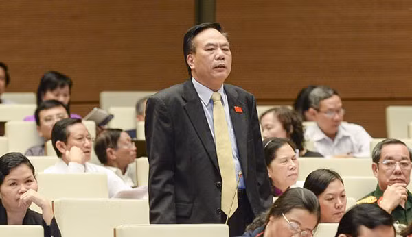 Ông Bùi Đức Thụ. Ông Bùi Đức Thụ.