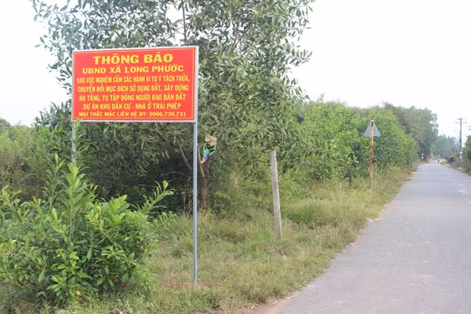 Một biển cảnh báo tại xã Long Phước, Bà Rịa – Vũng Tàu.