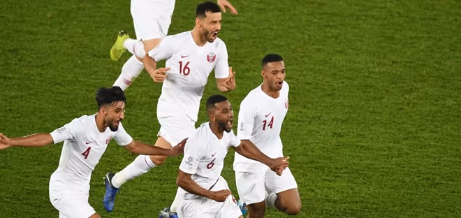 Qatar có được tấm vé vào chơi vòng bán kết. Ảnh: AFC.