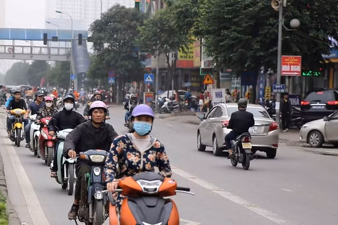 Tình trạng phương tiên đi ngược chiều hàng loạt diễn ra chủ yếu vào 7h sáng khi lưu lượng giao thông tăng cao