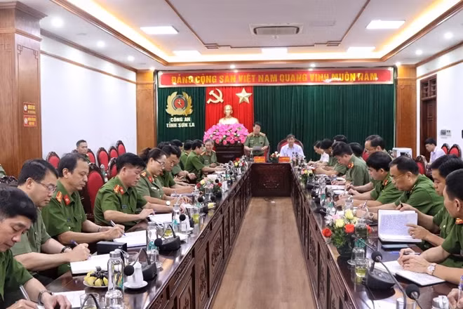 Toàn cảnh buổi làm việc tại Công an tỉnh Sơn La.