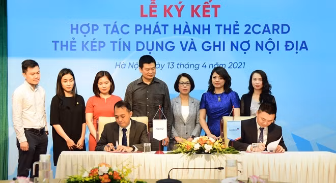 Lễ ký kết hợp tác phát hành dòng thẻ 2Card giữa VietinBank và NAPAS.