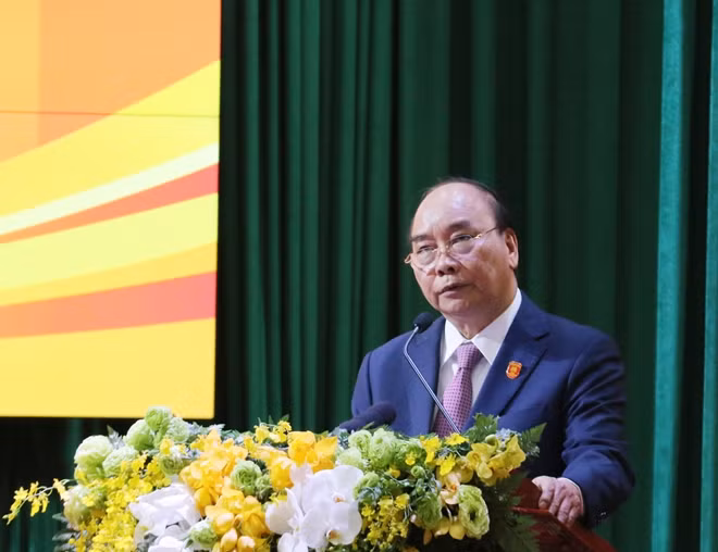 Thủ tướng Nguyễn Xuân Phúc phát biểu chỉ đạo hội nghị.