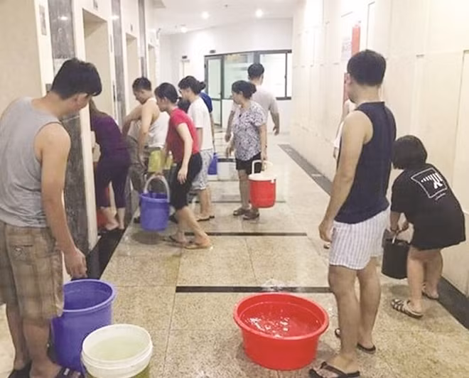 Thiếu nước sinh hoạt khiến người dân rất khốn khổ. (Ảnh minh họa)