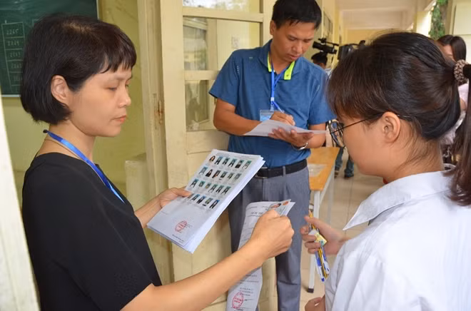 Kỳ thi THPTQG năm 2020 đã được điều chỉnh lùi sang tháng 8. Ảnh minh họa