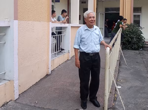 Thầy Phạm Đình Thắng.