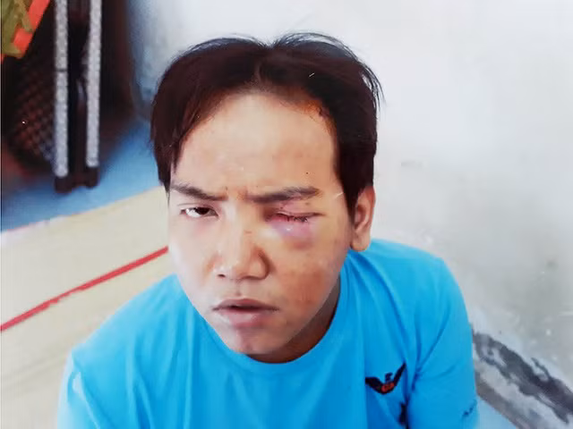 Đối tượng Hoàng Nhất Giang tại cơ quan điều tra. Đối tượng Hoàng Nhất Giang tại cơ quan điều tra.