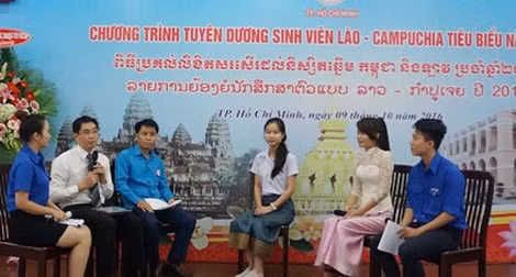 Ấm lòng sinh viên Lào trên đất Huế ảnh 2