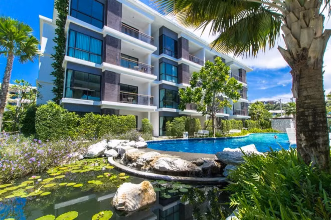 Không ít nhà đầu tư lo lắng khi cơ sở pháp lý cho condotel chưa rõ ràng.