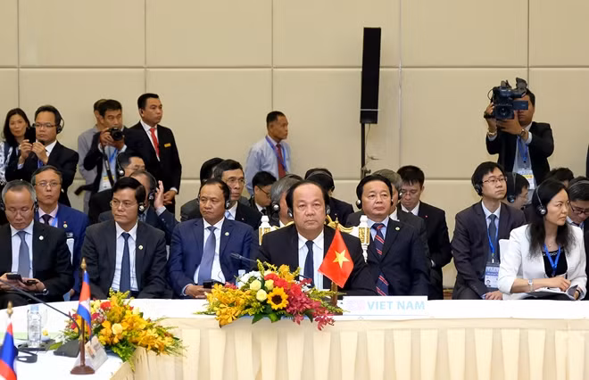 Đoàn đại biểu Việt Nam tham dự hội nghị. Ảnh: VGP/Quang Hiếu