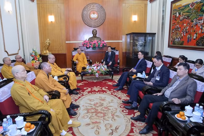 Quang cảnh buổi tiếp .