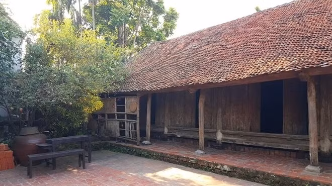 Nhà cổ Đường Lâm.
