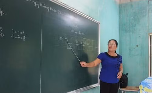 Cô giáo Nguyễn Thị Hội trong giờ lên lớp.