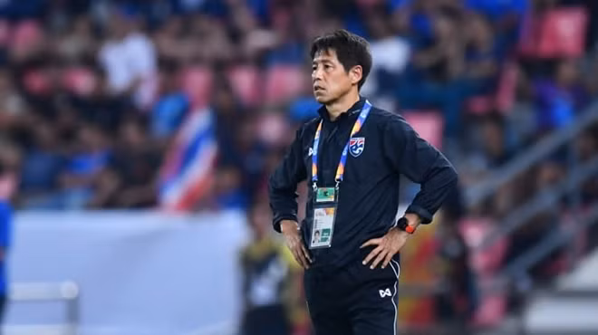 Gánh nặng đang dồn lên vai HLV Akira Nishino. Ảnh: AFC.