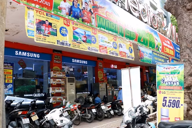 Các siêu thị cũng "không chịu đứng ngoài" trong mùa World Cup này.