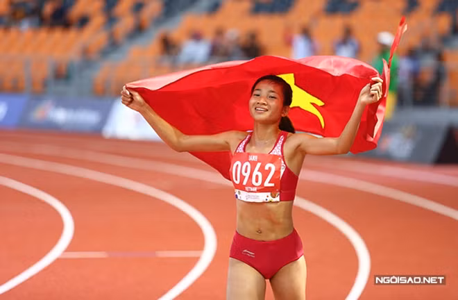 Nguyễn Thị Oanh trở thành vận động viên tiêu biểu năm 2019. Ảnh: Ngoisao.net.