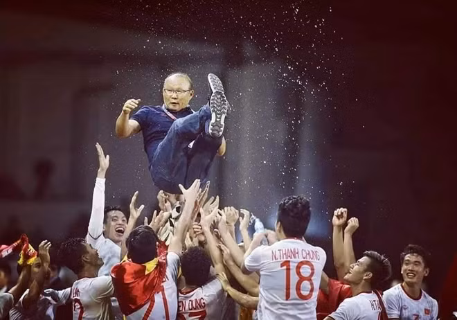 Bóng đá nam Việt Nam giành chiếc huy chương vàng lịch sử tại SEA Games 30. Ảnh: CTV.