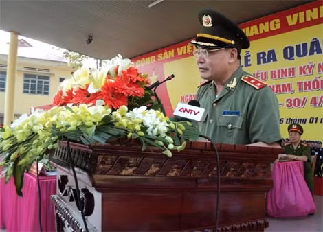 Trung tướng Bùi Quang Bền phát biểu chỉ đạo đại buổi lễ.