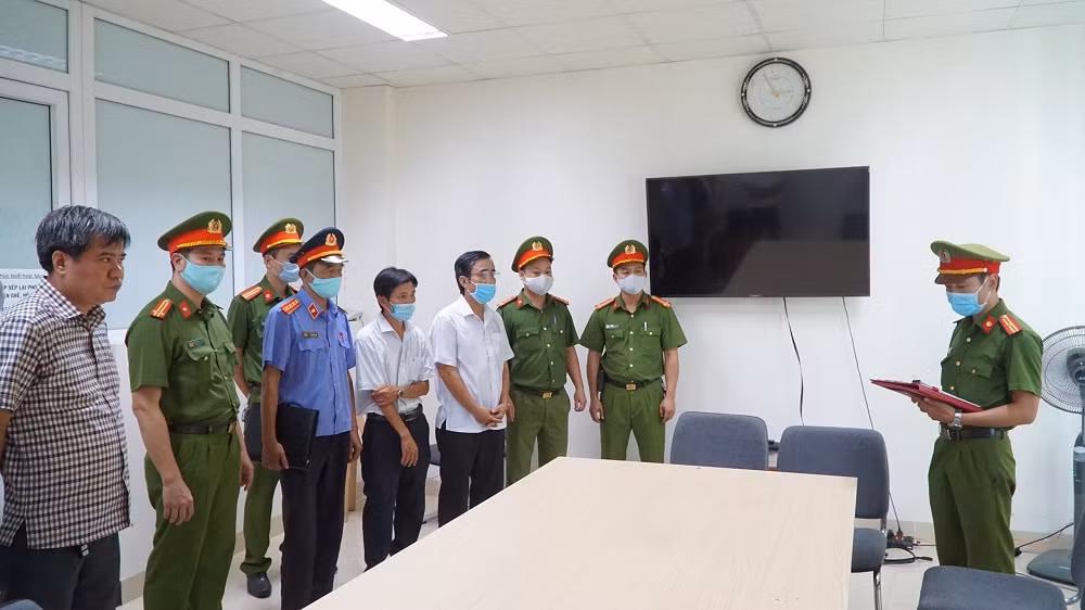 Vụ kê khống 353 mộ giả: Thêm 3 chuyên viên bị khởi tố