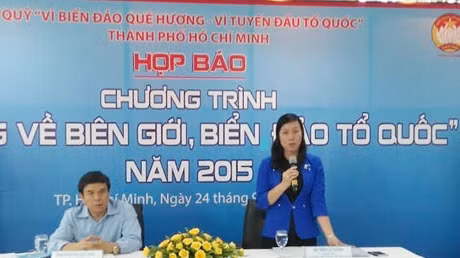 Giao lưu nghệ thuật “Hướng về biên giới, biển đảo Tổ quốc”