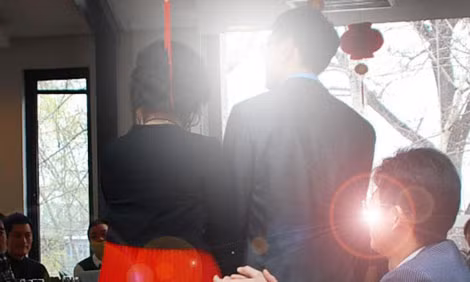 William và Andi quyết định đến với nhau nhưng không đăng ký kết hôn để không phải ràng buộc về mặt pháp lý.
