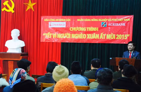 Ông Đỗ Đăng Hùng, Phó Giám đốc Argibank chi nhánh Bắc Kạn cam kết ngân hàng sẽ đồng hành, cung cấp đủ vốn cho bà con trong các hoạt động sản xuất kinh doanh.