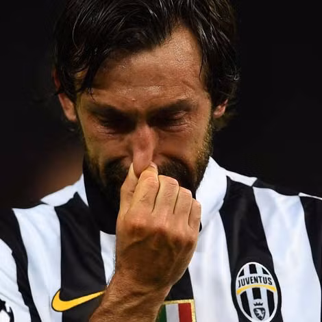 Pirlo đã không giấu nổi nỗi buồn sau trận chung kết với Barcelona.